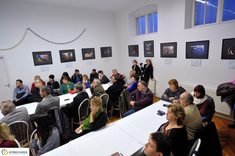 Ahol szétoszlik a világosság - fotó Szarka Lajos