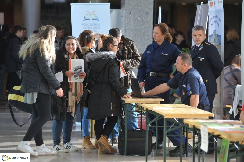 Közösségi szolgálat börze - fotó Szarka Lajos