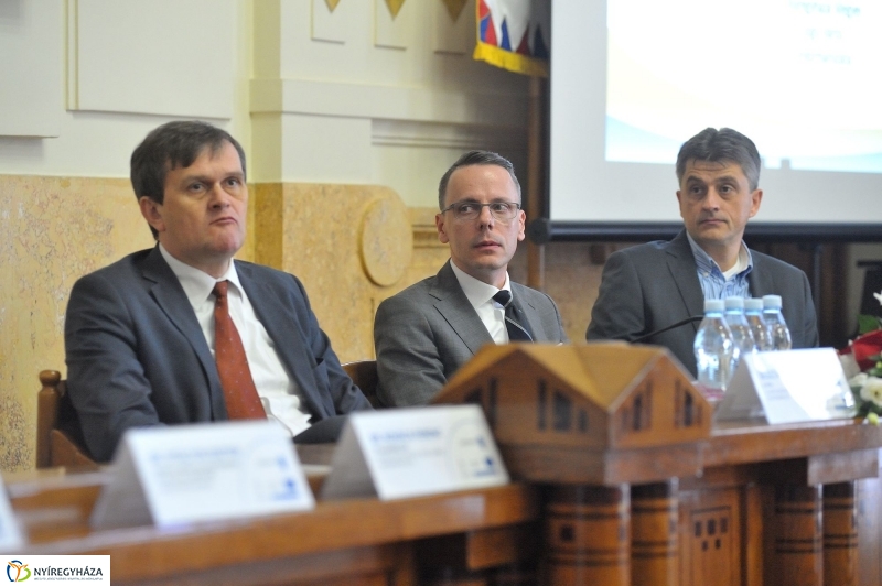 Közel a segítség konferencia - fotó Szarka Lajos