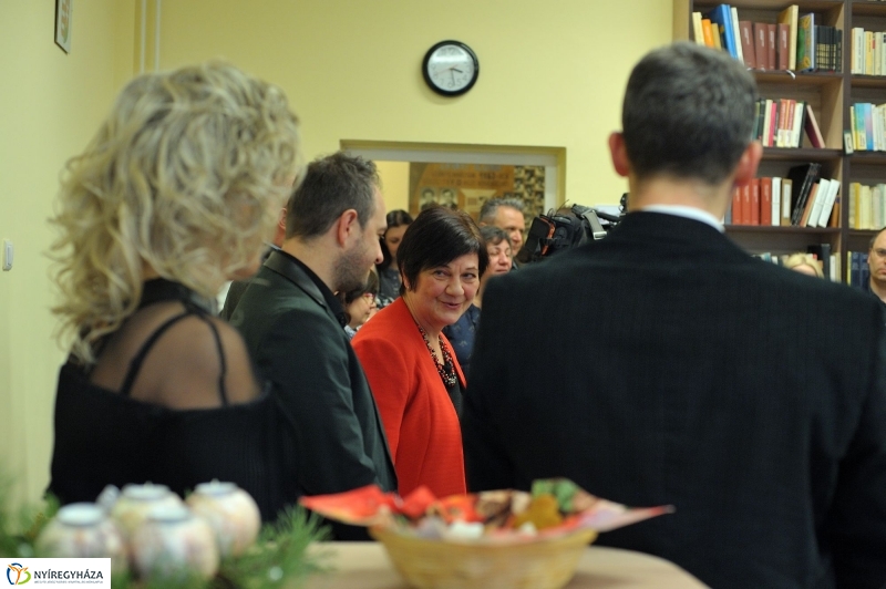 Könyvtáravató a Zrínyi gimnáziumban - fotó Szarka Lajos