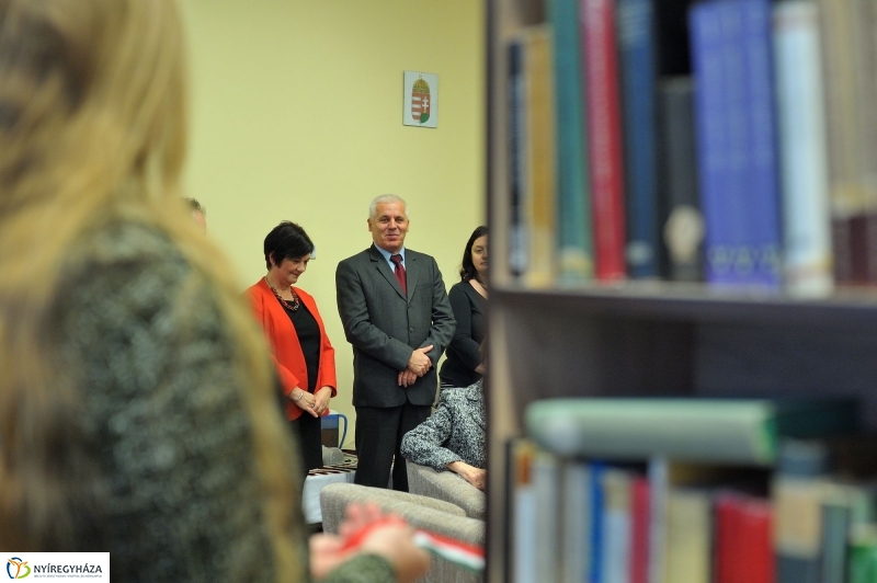 Könyvtáravató a Zrínyi gimnáziumban - fotó Szarka Lajos