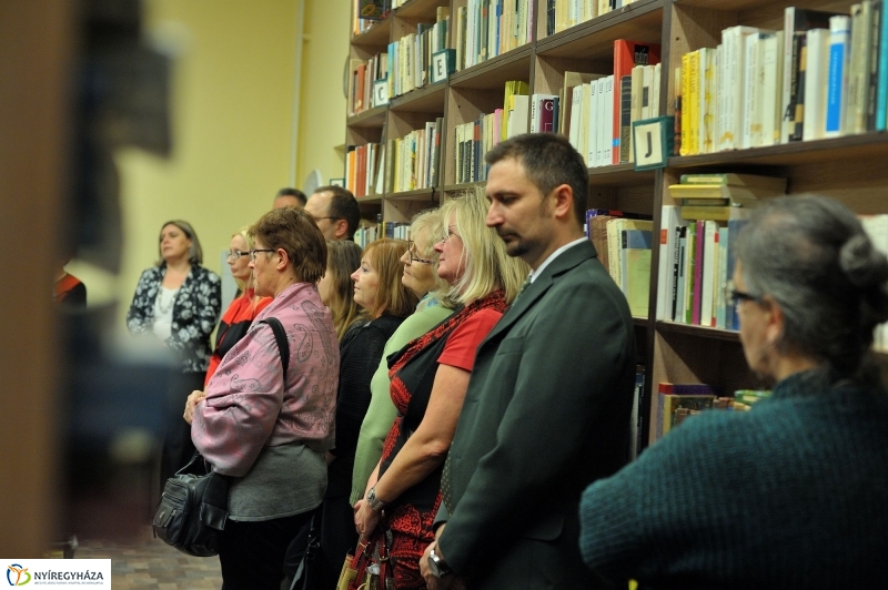 Könyvtáravató a Zrínyi gimnáziumban - fotó Szarka Lajos