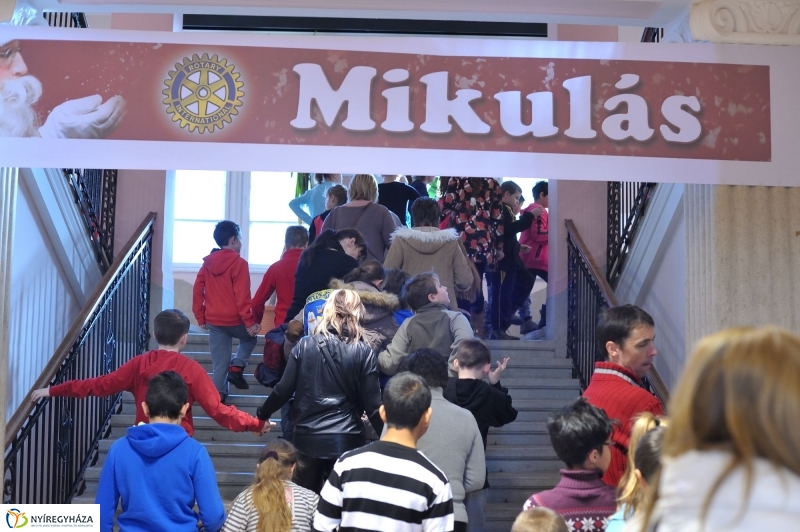 Rotary Mikulás a múzeumban - fotó Szarka Lajos
