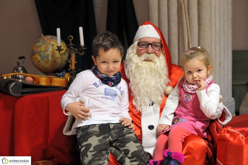 Rotary Mikulás a múzeumban - fotó Szarka Lajos