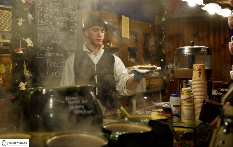 Advent második gyertyája