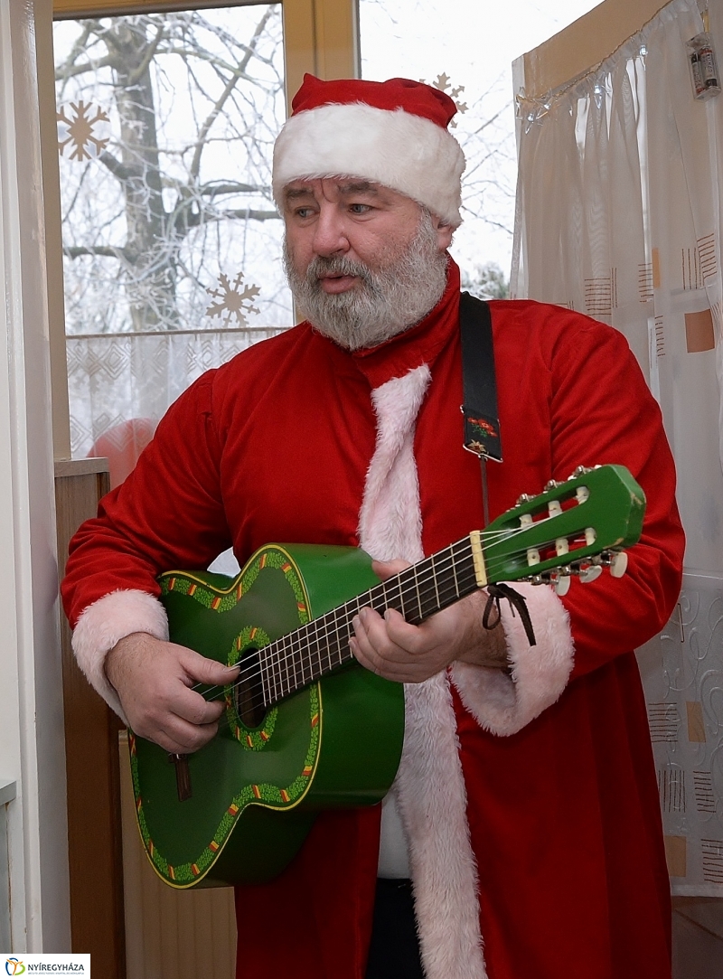 Sóstóhegyen járt a mikulás