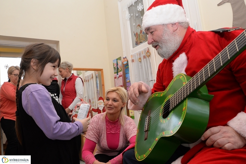 Sóstóhegyen járt a mikulás