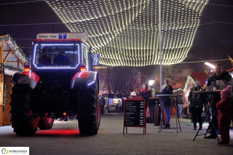 Traktoros Mikulás - fotó Szarka Lajos