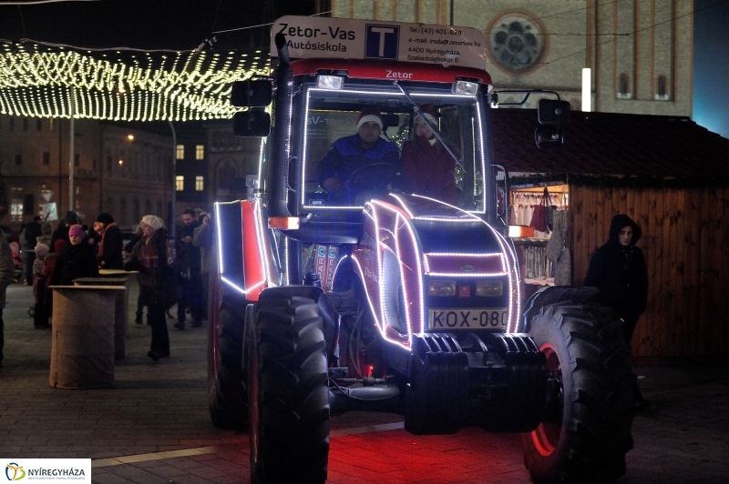 Traktoros Mikulás - fotó Szarka Lajos