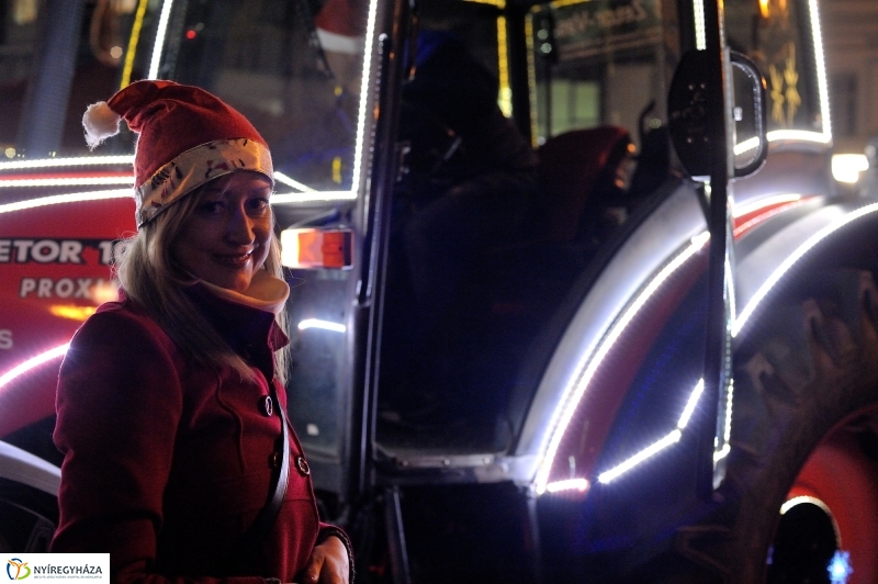 Traktoros Mikulás - fotó Szarka Lajos