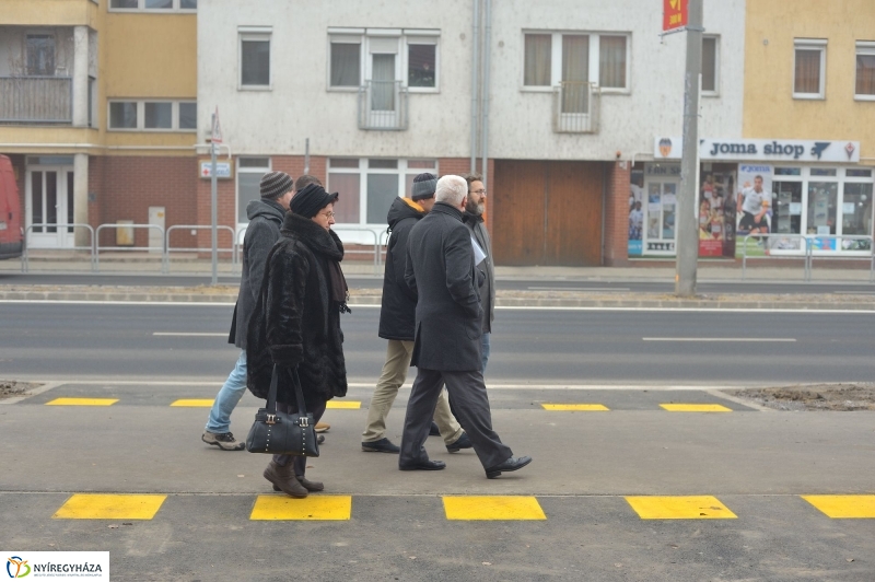 Átadták a Szegfű utcát - fotó Szarka Lajos