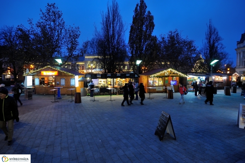 Ingyenes a lapcsánka 20161208 - fotó Szarka Lajos