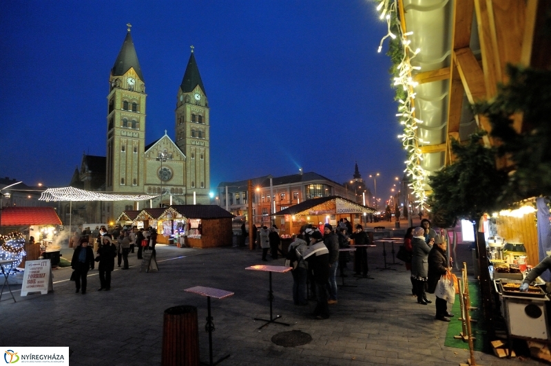 Ingyenes a lapcsánka 20161208 - fotó Szarka Lajos