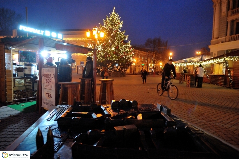 Ingyenes a lapcsánka 20161208 - fotó Szarka Lajos