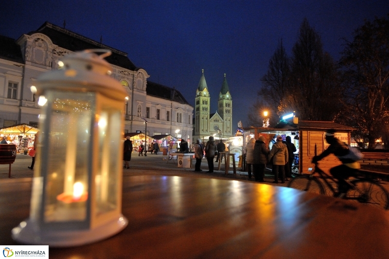 Ingyenes a lapcsánka 20161208 - fotó Szarka Lajos