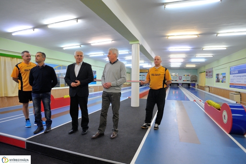 Új tekepálya a stadionban - fotó Szarka Lajos