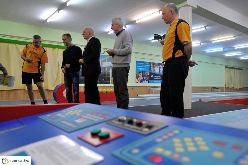 Új tekepálya a stadionban - fotó Szarka Lajos