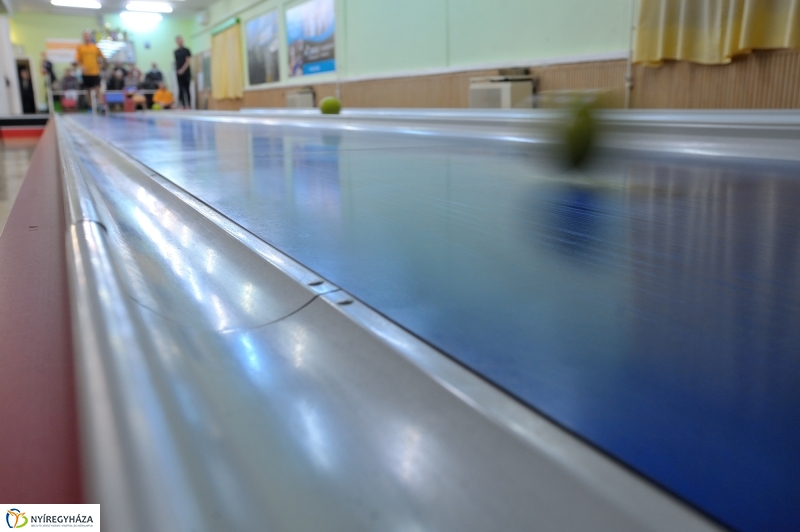 Új tekepálya a stadionban - fotó Szarka Lajos