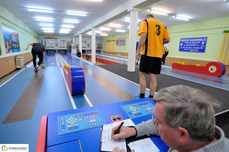 Új tekepálya a stadionban - fotó Szarka Lajos