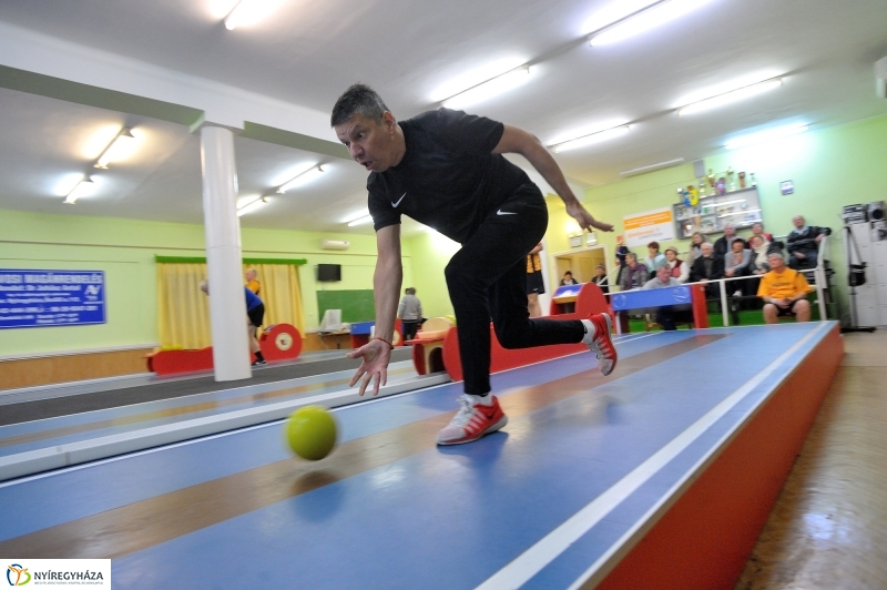 Új tekepálya a stadionban - fotó Szarka Lajos