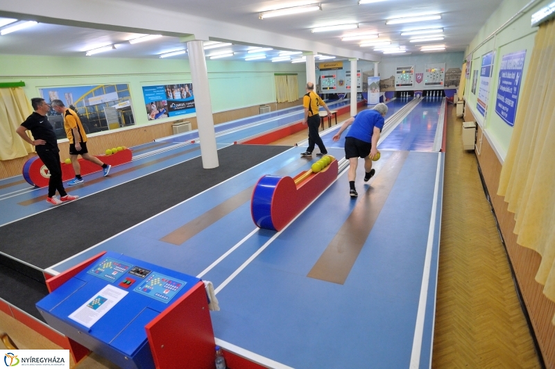 Új tekepálya a stadionban - fotó Szarka Lajos