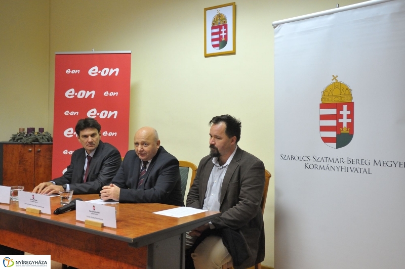 Eon adomány Rozsály községnek - fotó Szarka Lajos