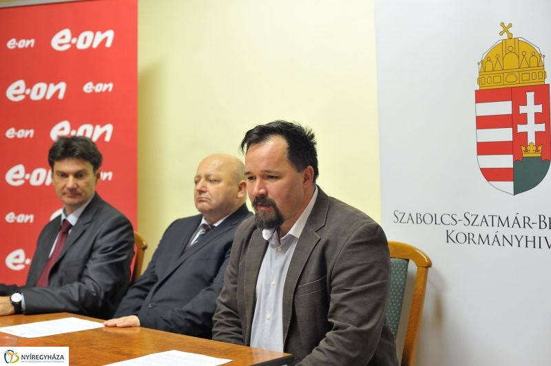 Eon adomány Rozsály községnek - fotó Szarka Lajos