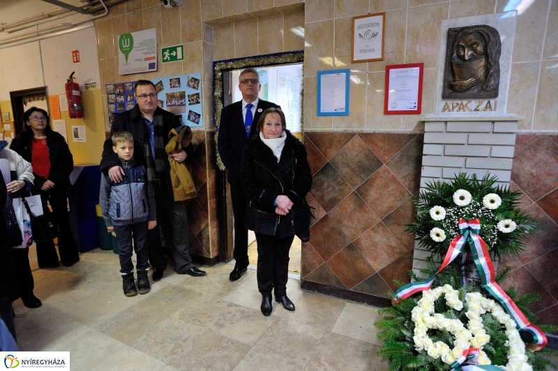 Ünnepség az Apáczai iskolában - fotó Szarka Lajos