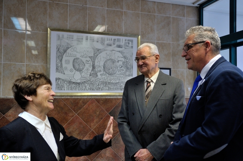 Ünnepség az Apáczai iskolában - fotó Szarka Lajos