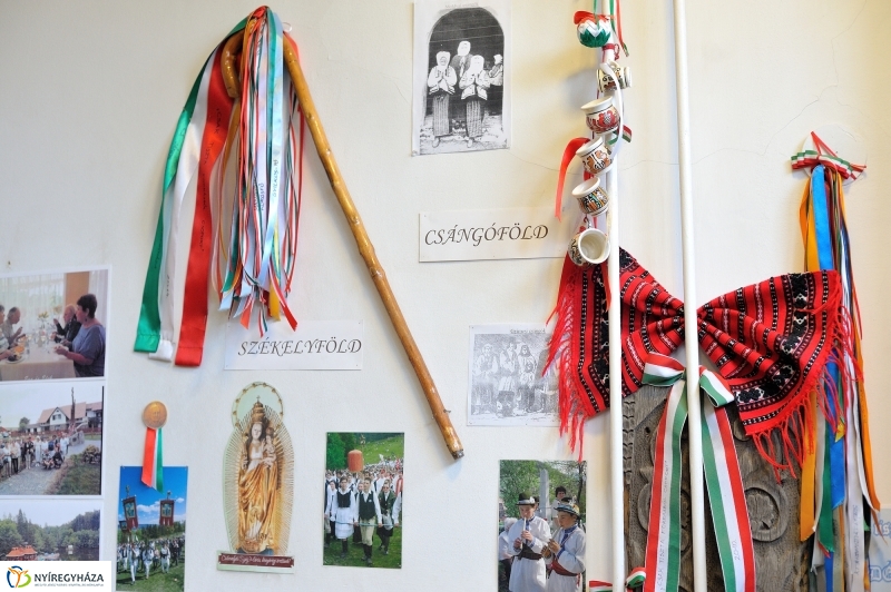 Ünnepség az Apáczai iskolában - fotó Szarka Lajos