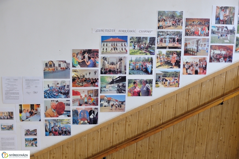 Ünnepség az Apáczai iskolában - fotó Szarka Lajos