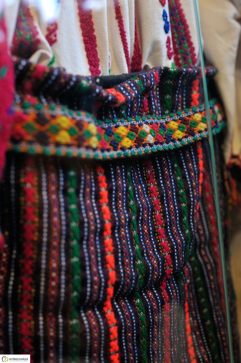 Ünnepség az Apáczai iskolában - fotó Szarka Lajos