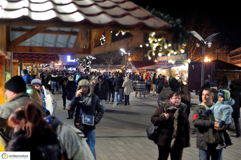 Advent harmadik gyertyája - fotó Szarka Lajos