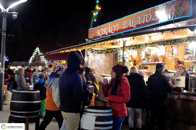 Advent harmadik gyertyája - fotó Szarka Lajos