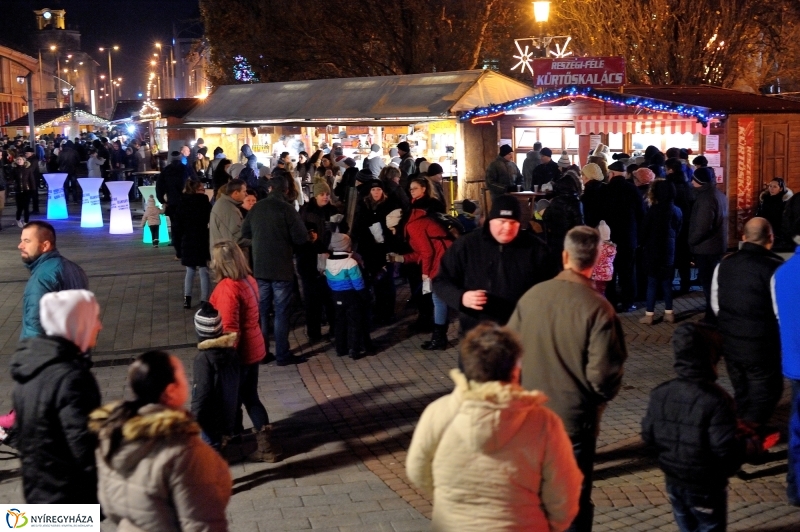Advent harmadik gyertyája - fotó Szarka Lajos