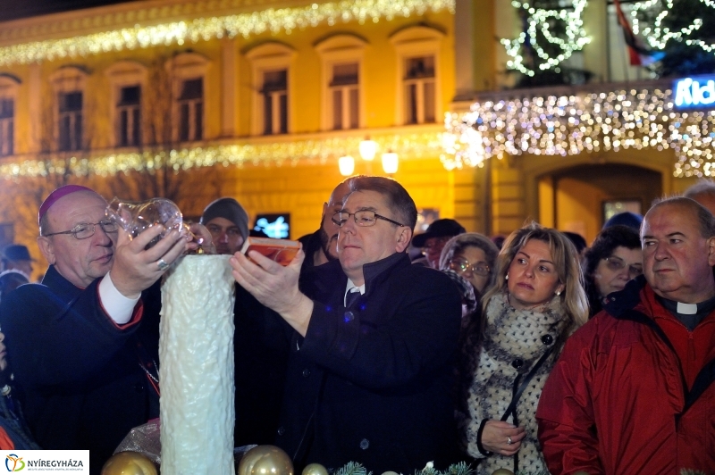 Advent harmadik gyertyája - fotó Szarka Lajos