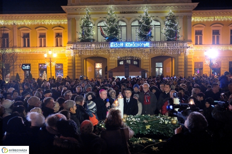 Advent harmadik gyertyája - fotó Szarka Lajos