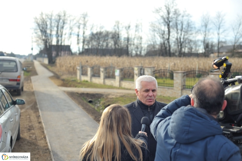 Járda átadás Alsóbadúrban - fotó Szarka Lajos