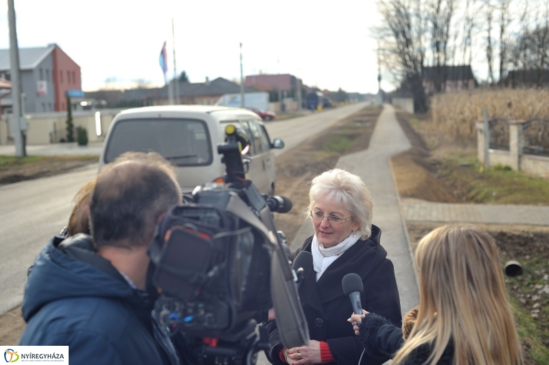 Járda átadás Alsóbadúrban - fotó Szarka Lajos
