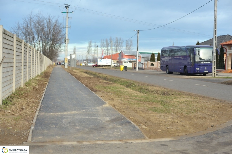 Járda átadás Alsóbadúrban - fotó Szarka Lajos