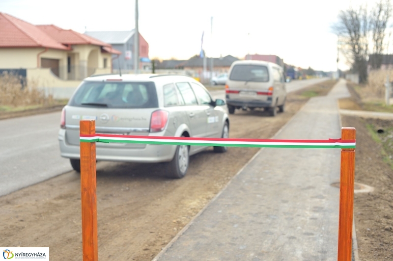 Járda átadás Alsóbadúrban - fotó Szarka Lajos