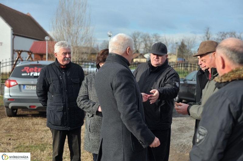 Járda átadás Alsóbadúrban - fotó Szarka Lajos