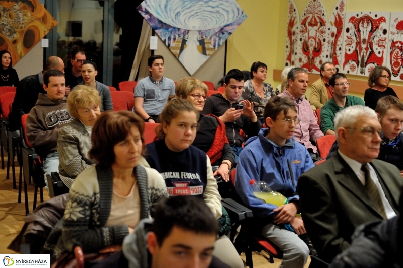 A trópusok ajándékai kötetbemutató - Szarka Lajos