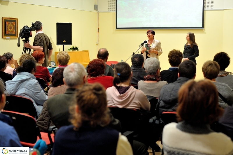 A trópusok ajándékai kötetbemutató - Szarka Lajos