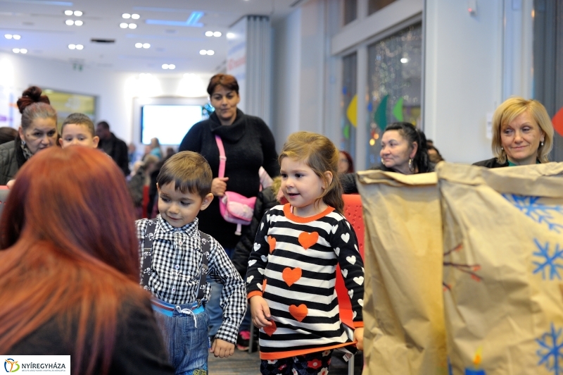 Segítség az OTP-től - fotó Szarka Lajos