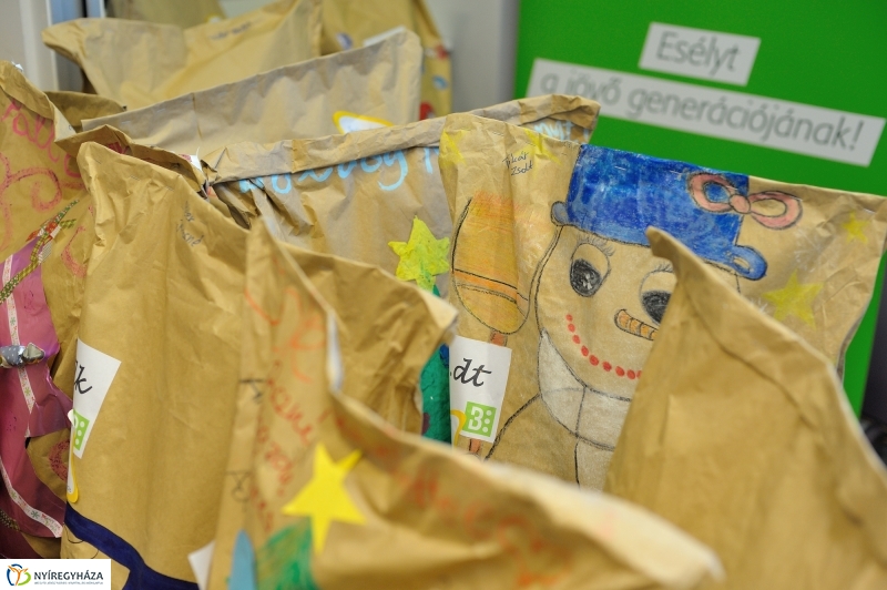 Segítség az OTP-től - fotó Szarka Lajos