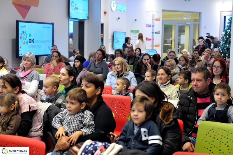 Segítség az OTP-től - fotó Szarka Lajos