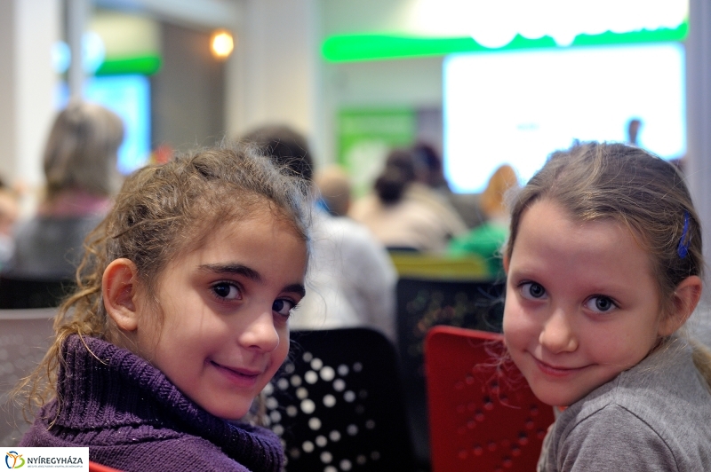 Segítség az OTP-től - fotó Szarka Lajos