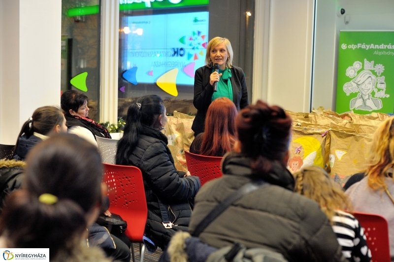 Segítség az OTP-től - fotó Szarka Lajos