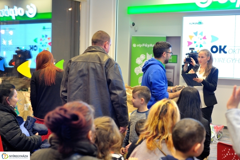 Segítség az OTP-től - fotó Szarka Lajos